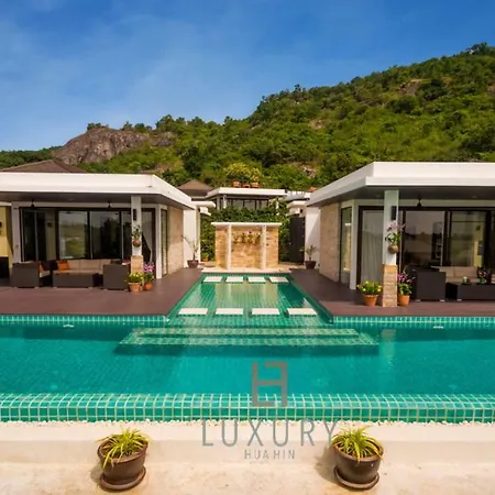 5 Bedroom Amazing Pool Villa In Resort Ts1